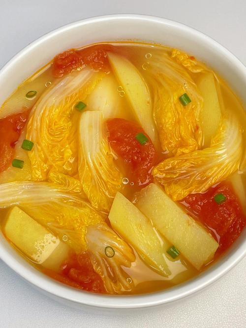 清水煮土豆的做法_清水煮土豆，简单美味营养好！