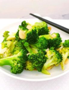 凉拌西兰花的做法大全_醋锁营养，脆嫩可口