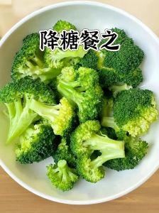 家常蒜蓉西兰花做法_蒜蓉西兰花，清爽营养家常菜！