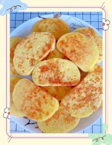 炸馒头片的做法_冷藏馒头炸出酥脆片，外酥里嫩不油腻！