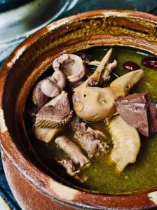 番鸭汤的做法_换季滋补好选择