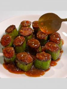 青椒塞肉叫什么菜名_虎皮青椒包肉，家常川菜，鲜嫩多汁！