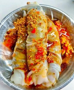 南宁十大特色美食小吃_老友粉酸嘢果香，地道风味！