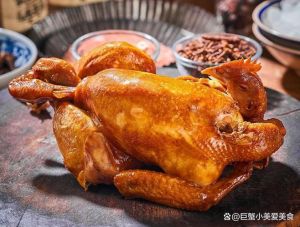 安徽必吃十大特色美食_黄山毛豆腐淮南牛肉汤徽州臭鳜鱼阜阳格拉条合肥庐州烤鸭芜湖虾子面，安徽特色小吃大集合！