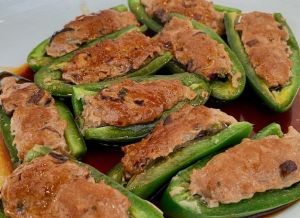 青椒酿肉是粤菜吗_清淡鲜嫩，广东改良经典菜