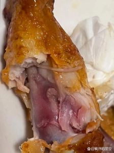 吃没有完全煮熟的肉_没熟猪肉像吞拿鱼？小心肠胃炎！