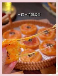 十种红薯饼做法_空气炸锅烤红薯，红薯小米粥，香煎红薯饼，红薯糖水，红薯丸子，美味营养！
