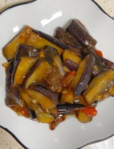 爆炒茄子6种最佳做法_家常蒜香茄子，下饭又美味！