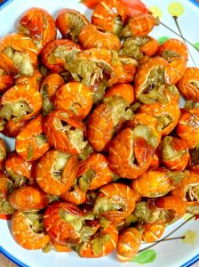 虾尾是海鲜吗_虾尾营养高，做法多，尿酸高者慎选