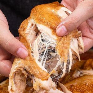德州扒鸡公鸡与童子鸡区别_公鸡月龄肉质风味全知道