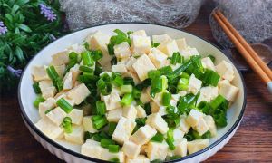 小葱拌豆腐豆腐需要焯水吗_焯水去腥增香，调味百变！