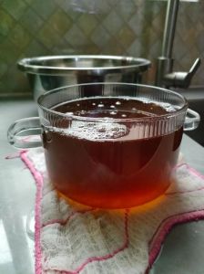 生牛油怎么熬制比较香_选肥瘦牛肉，香料泡透，小火慢熬香