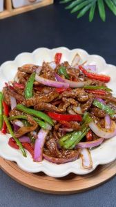 炒牛柳用哪部位的牛肉_炒牛柳嫩滑，牛腱炖煮更香