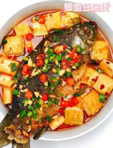 鲫鱼炖豆腐正宗做法_鲜美家常味，暖心暖胃