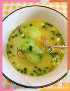 皮蛋黄瓜汤家常做法_清爽黄瓜配皮蛋，5分钟汤惊艳全家