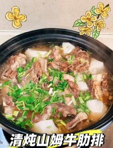 啤酒炖牛排骨最正宗的做法_啤酒炖牛排骨，家常美味，肉香浓郁！