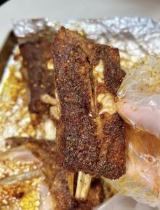 家庭烤箱烤羊排做法_家用烤箱烤羊排，媲美餐厅美味！