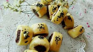 豆沙饼的做法_煮豆揉面包馅煎饼全攻略