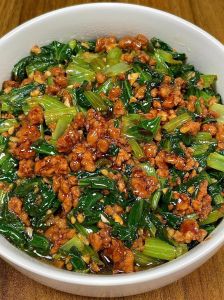 油菜吃法做法大全集_油菜多做法，清炒汤品皆宜