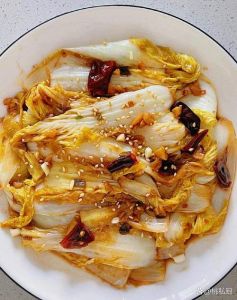 醋溜白菜家常做法_家常醋溜白菜，脆爽下饭！