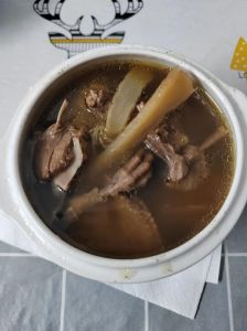 腊肉焖麦豆饭的做法_肥腊豆焖饭，香浓味美