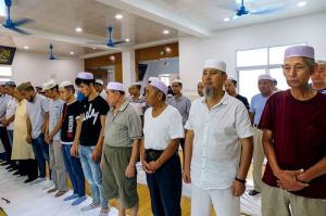 清真寺阿訇是做什么的_伊斯兰教知识传授与精神领袖