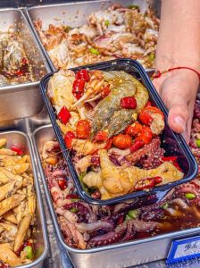 猛料工厂最火的三个特色菜_家常小炒，土豆茄子虾仁番茄，酸甜可口！