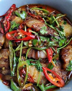 回锅肉是不是东北菜_回锅肉是川菜锅包肉是东北菜