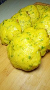 玉米面饼子怎么做的又松又软_玉米面饼松软脆关键做法