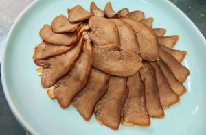 猪舌头是发物吗_嫩滑营养，痛风高尿酸慎食
