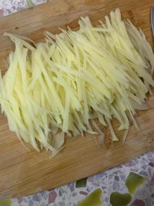 长土豆丝怎么切_稳住土豆切均匀土豆丝小窍门