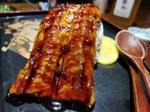 鳗鱼要烤多久才能熟_火候与剔骨，外酥里嫩！