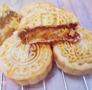 豆沙馅月饼的做法_自制豆沙月饼，简单美味团圆香