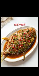 金鲳鱼家常红烧做法_红烧金鲳鱼，家常美味，做法简单！