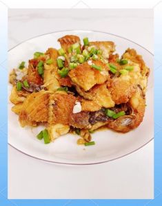 煎烧黑鱼块的做法_香辣煎烧黑鱼块，在家做美味佳肴