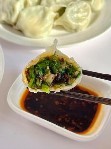 浑香馅饺子的做法_茴香猪肉饺子，鲜嫩香脆，家传美味！