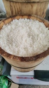 用木桶蒸米饭的方法_淘洗浸泡蒸米饭，木桶纱布大火焖，香软可口有木香