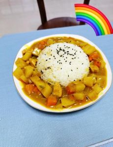 喱喱饭正宗做法_选好料，加牛奶炖更香