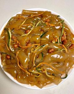 东北家常凉菜的做法_爽口解腻，三道美味做法分享