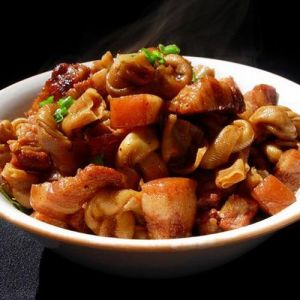 野猪肉的做法大全_野猪肉小火慢炖，肉香土豆鲜