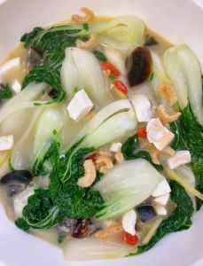 炖白菜的家常做法_白菜炖粉条，家常菜，营养实惠