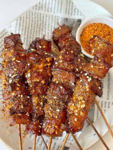 羊肉串的做法_自制羊肉串，安心美味！