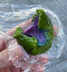 煮紫薯的水怎么是绿色的_紫薯水变绿正常？加酸保色放心吃