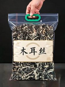 炒白背木耳丝焯水吗_白背木耳丝焯水吗？干木耳要焯，鲜木耳看情况
