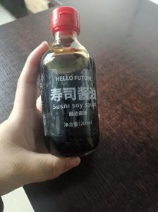 寿司酱油能用生抽代替吗_哪个更适合寿司？