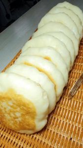 发面有酸味可以放糖中和吗_面团发酸？快用碱面或生面中和！