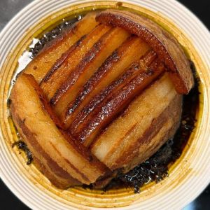 干菜焖肉是梅菜扣肉吗_做法风味大不同