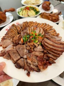 熏酱肉就是熏吗_烟熏酱制美味熏酱肉