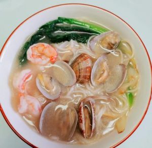 家常海鲜面的做法_福建风味海鲜面，丰富多样，创意无限！
