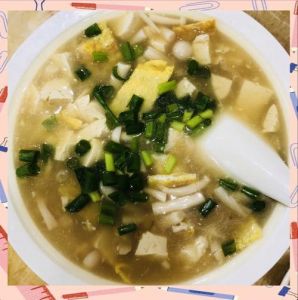 海鲜菇汤家常做法_五元海鲜菇煲汤鲜，低脂高蛋白，做法简单！